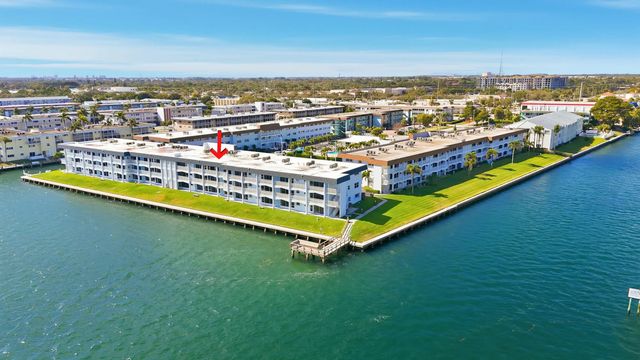 2 of 40 - 100 Shore Court #104, North Palm Beach, FL