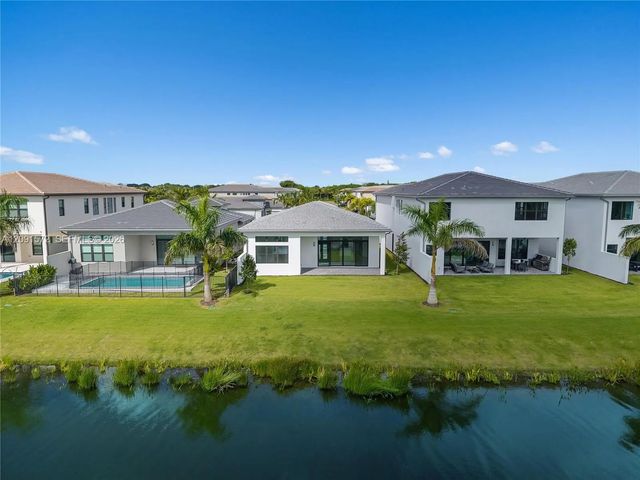 4 of 102 - 20342 Juniper Bay Avenue, Boca Raton, FL