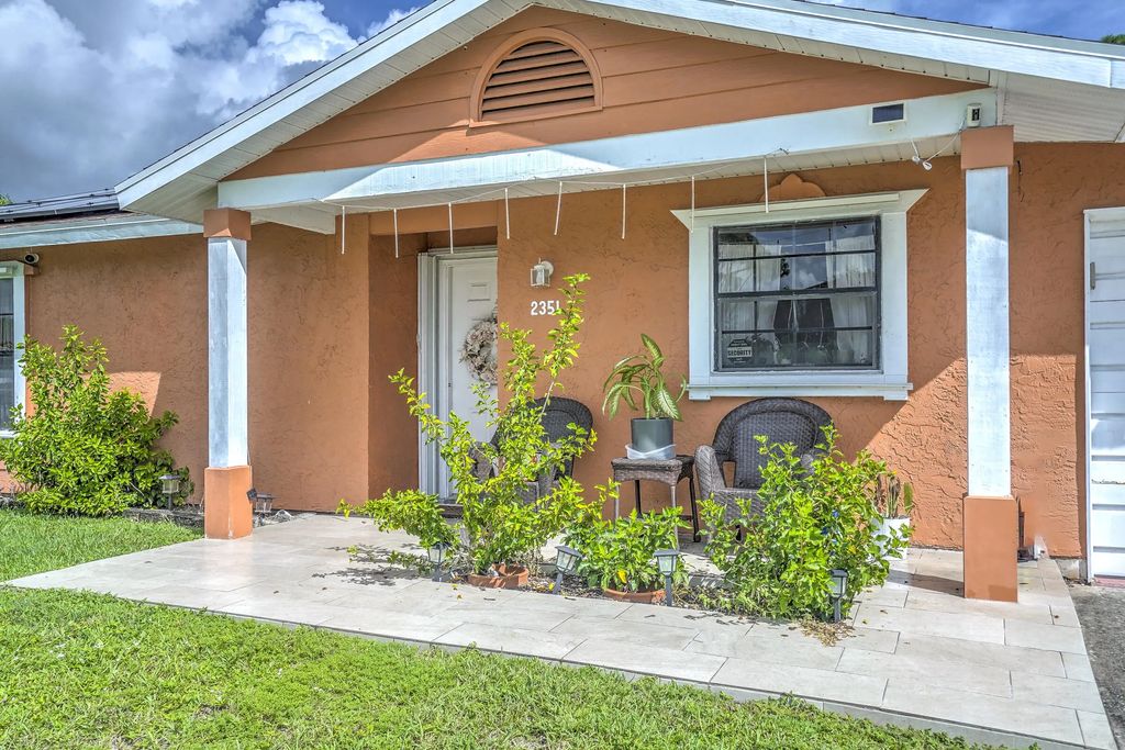 2351 Se Fruit Avenue, Port St. Lucie