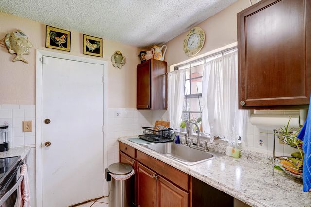 4 of 29 - 2351 Se Fruit Avenue, Port St. Lucie, FL