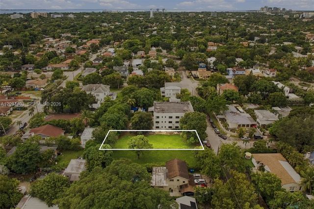 3 of 9 - 1001 Sw 15th Avenue, Miami, FL