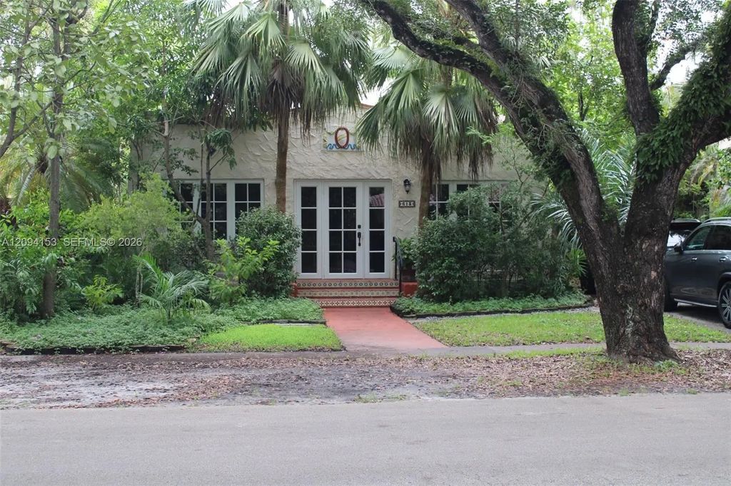 613 Navarre Avenue, Coral Gables