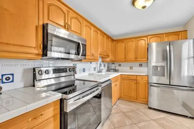 2 of 24 - 20400 W Country Club Drive #711, Aventura, FL