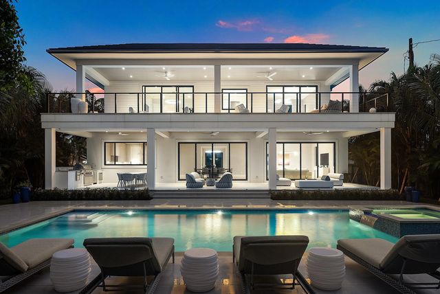 145 Alhambra Place, West Palm Beach