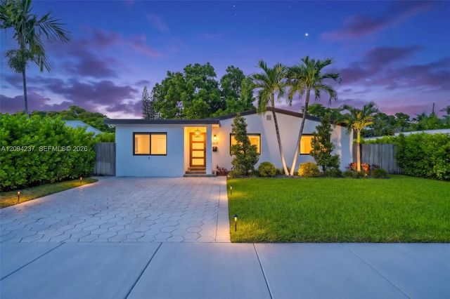 6021 Sw 17th Street, Miami