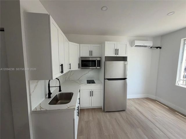 3 of 18 - 2425 Sw 6th Street, Miami, FL