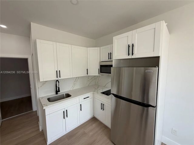 5 of 18 - 2425 Sw 6th Street, Miami, FL