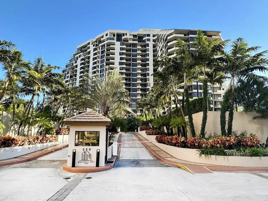 520 Brickell Key Drive #a1217, Miami
