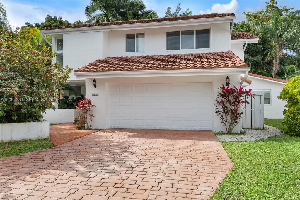 3626 Sw 57th Avenue, Miami