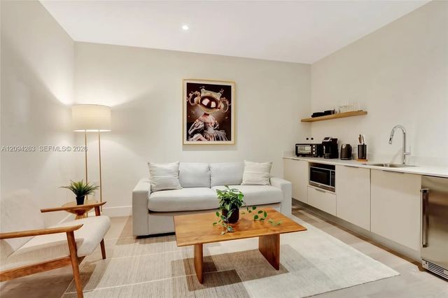 229 Sw 9th Street #505, Miami
