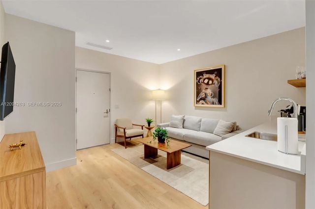 2 of 21 - 229 Sw 9th Street #505, Miami, FL