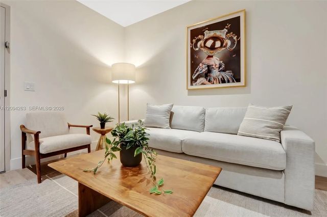 3 of 21 - 229 Sw 9th Street #505, Miami, FL