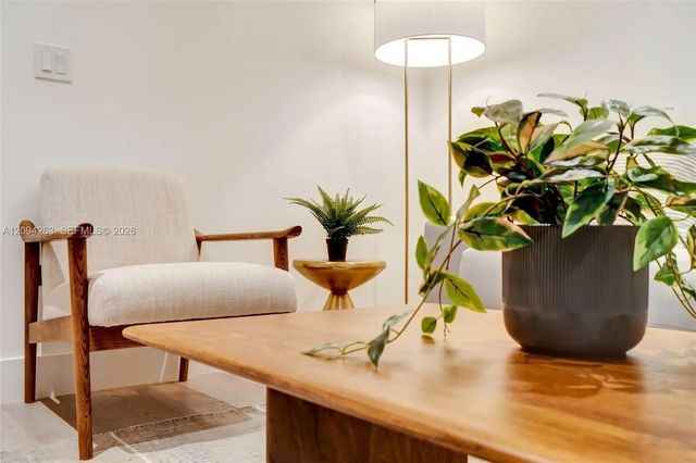 4 of 21 - 229 Sw 9th Street #505, Miami, FL