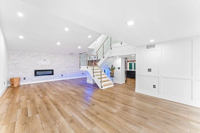 4 of 39 - 15015 Nw 88th Court, Miami Lakes, FL