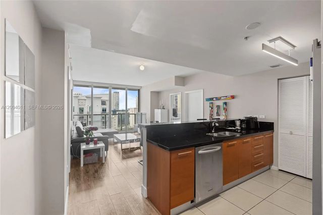 2 of 34 - 244 Biscayne Boulevard #2410, Miami, FL