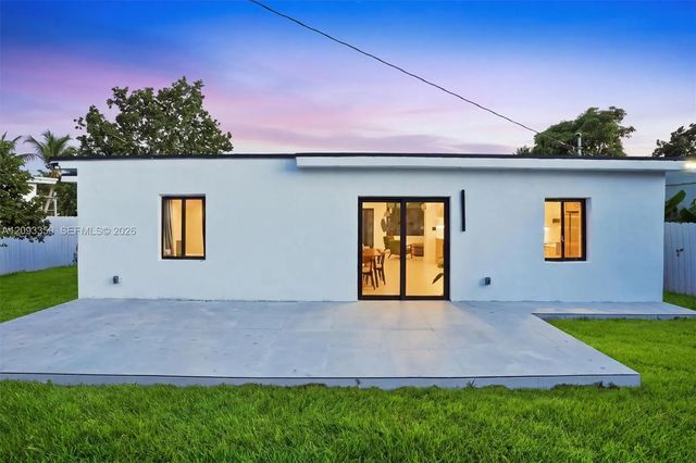 4 of 36 - 335 Nw 108th Street, Miami, FL