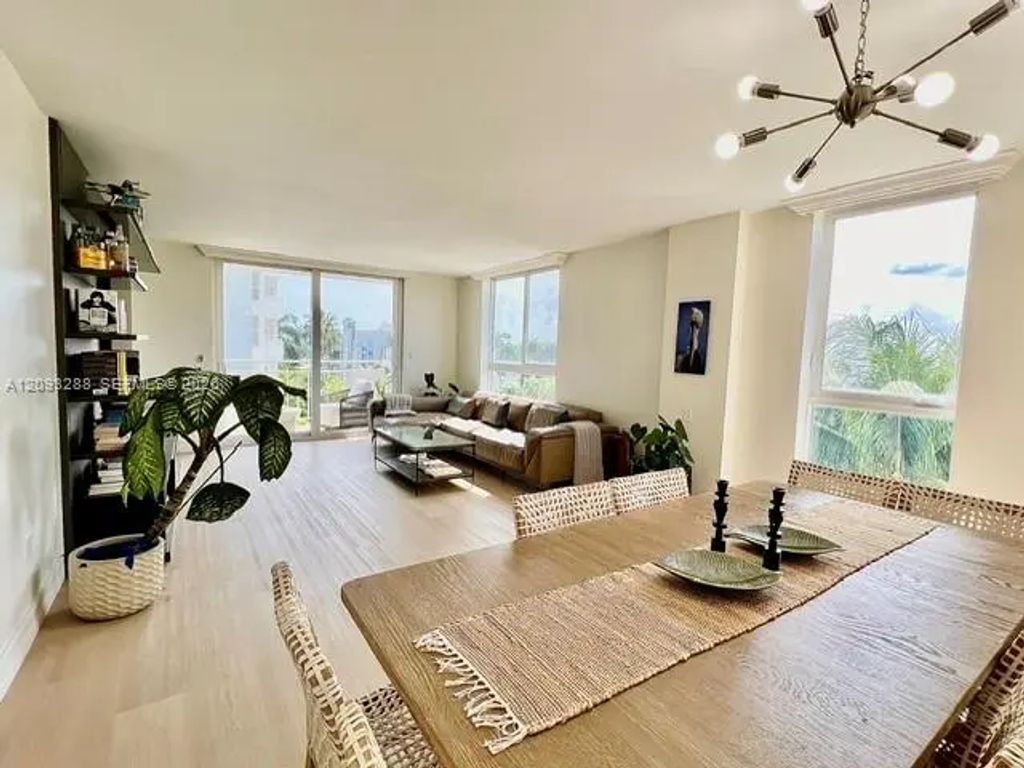 9721 E Bay Harbor Drive #5a, Bay Harbor Islands