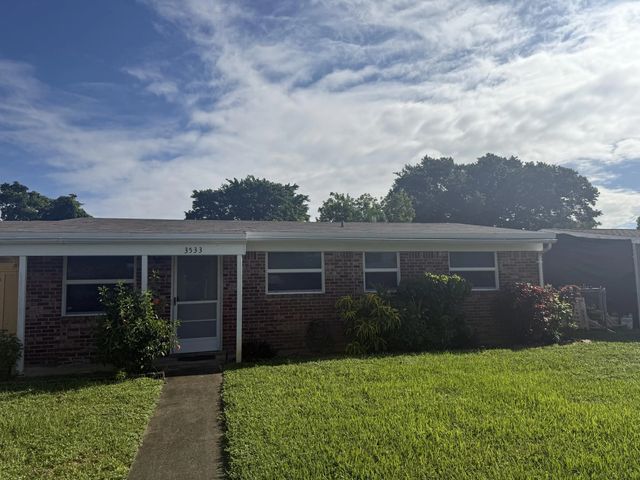3 of 16 - 3533 Florida Boulevard, Cabana Colony, FL