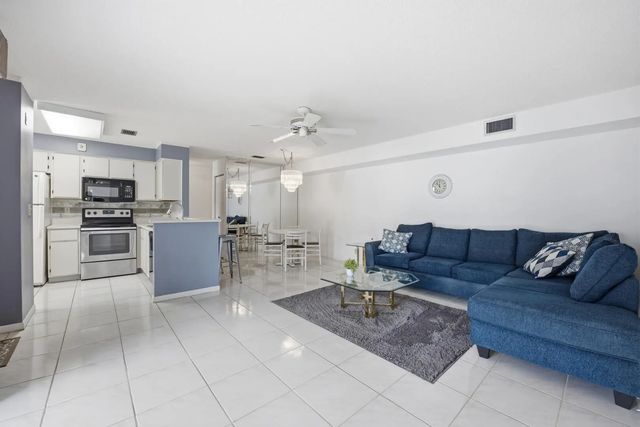 2 of 22 - 14898 Wedgefield Drive #208, Delray Beach, FL