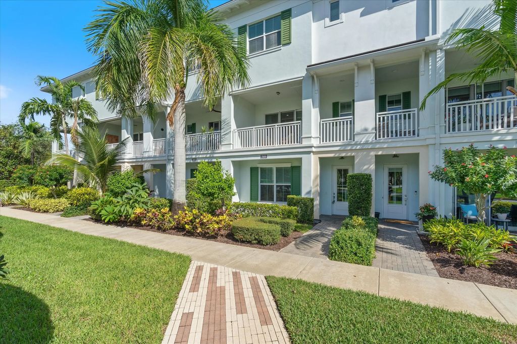 7089 Edison Place, Palm Beach Gardens