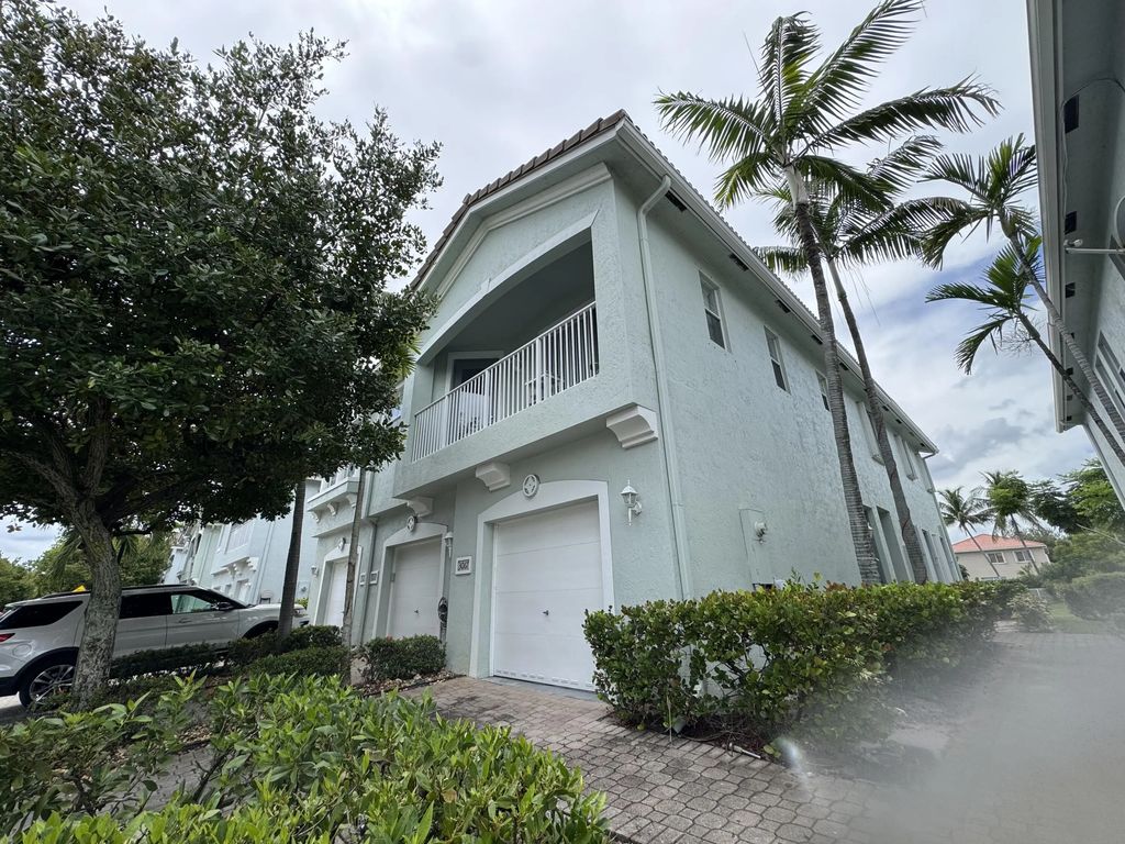 3069 Laurel Ridge Circle, Riviera Beach