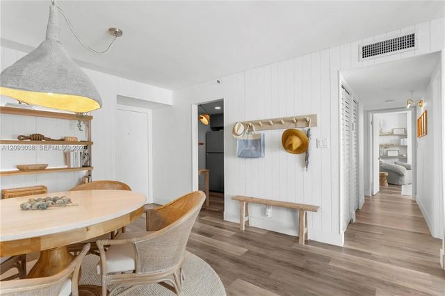 3 of 30 - 4301 Collins Avenue #207, Miami Beach, FL