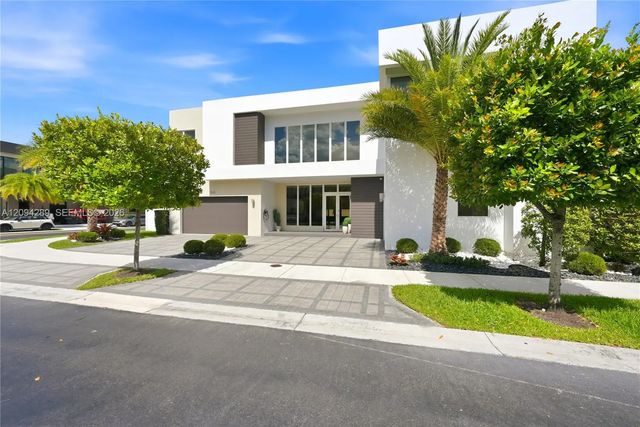 3 of 79 - 7525 Nw 103rd Place, Doral, FL