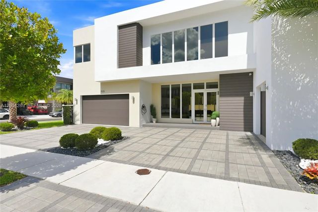 4 of 79 - 7525 Nw 103rd Place, Doral, FL