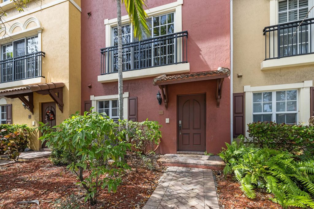 601 S Federal Highway #30, Lake Worth Beach