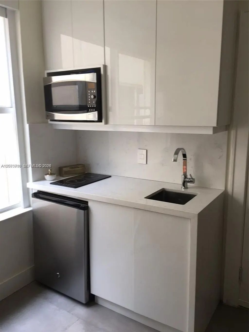 119 Menores Avenue #8a, Coral Gables