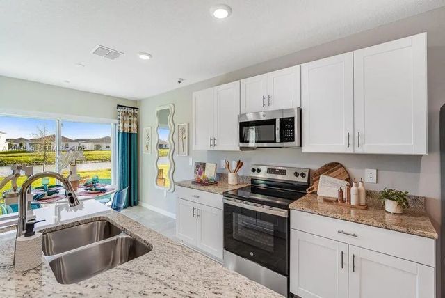 5 of 18 - 6548 Equinox Lane, North Fort Myers, FL