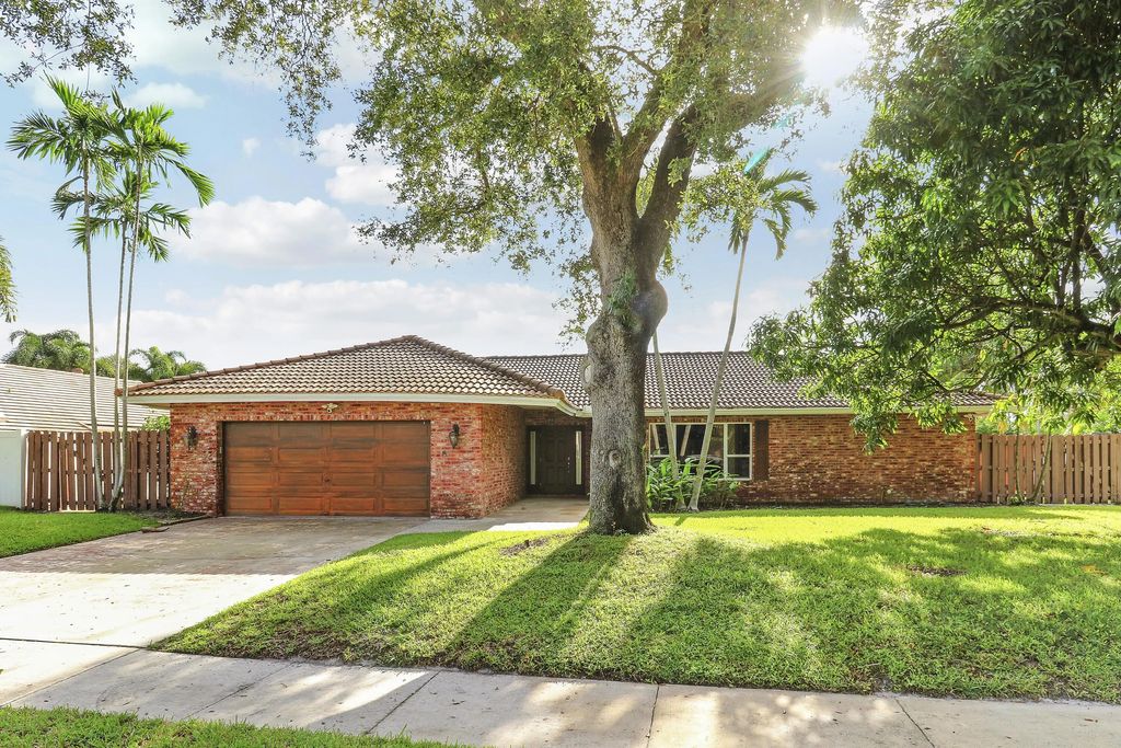 100 Sw 15th Court, Boca Raton