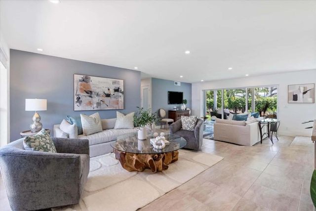 3 of 22 - 100 Nw 18th Street, Delray Beach, FL