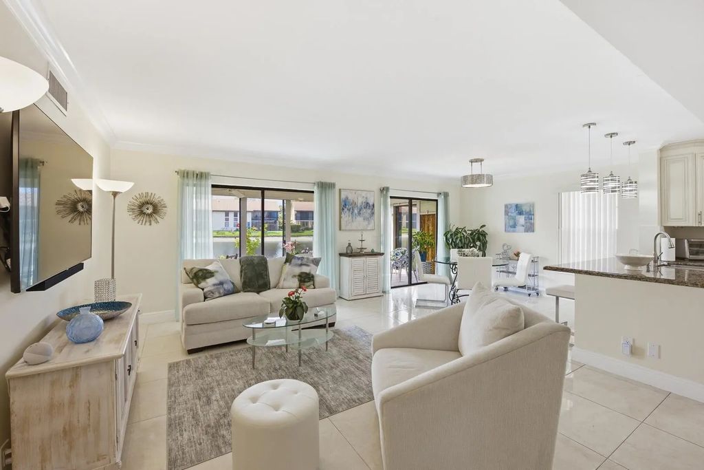10223 N Circle Lake Drive #102, Boynton Beach