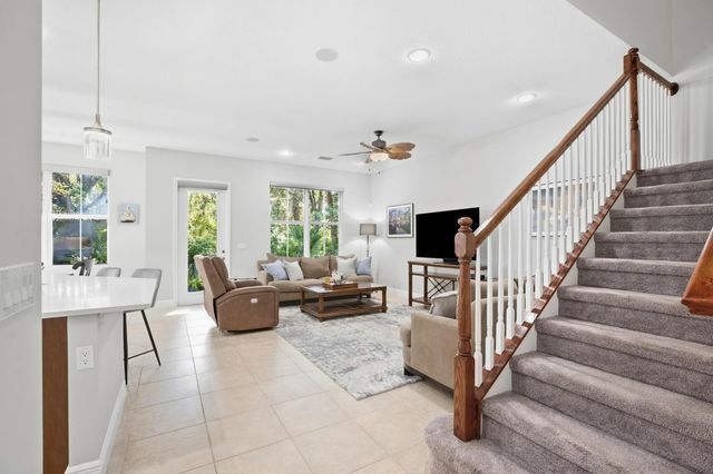 4 of 31 - 1020 Piccadilly Street, Palm Beach Gardens, FL