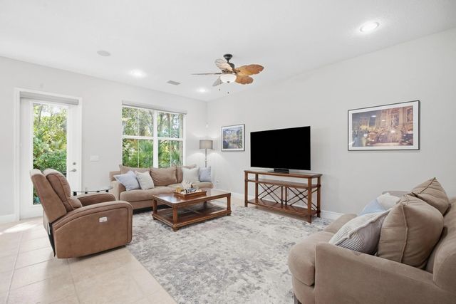 5 of 31 - 1020 Piccadilly Street, Palm Beach Gardens, FL