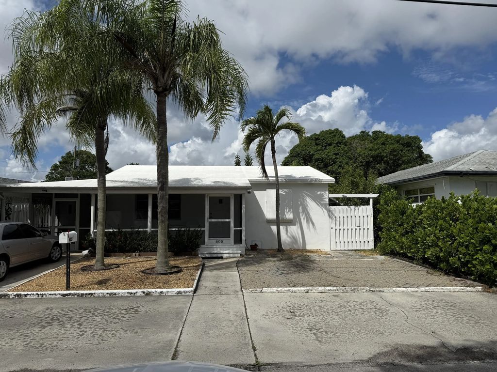 605 E Coast Avenue #3, Lantana