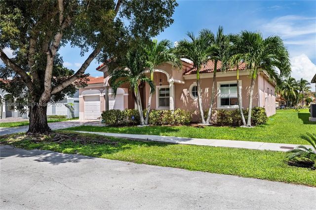 2 of 34 - 16637 Sw 81st Terrace, Miami, FL