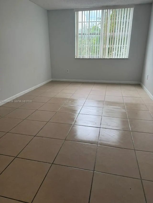 2 of 13 - 484 Nw 165th St Road #a-311, Miami, FL