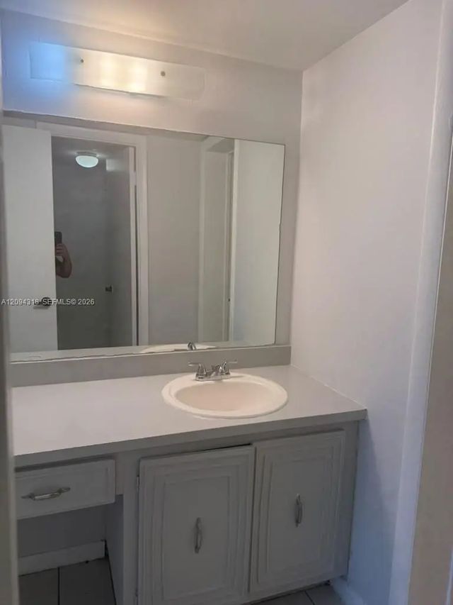 4 of 13 - 484 Nw 165th St Road #a-311, Miami, FL