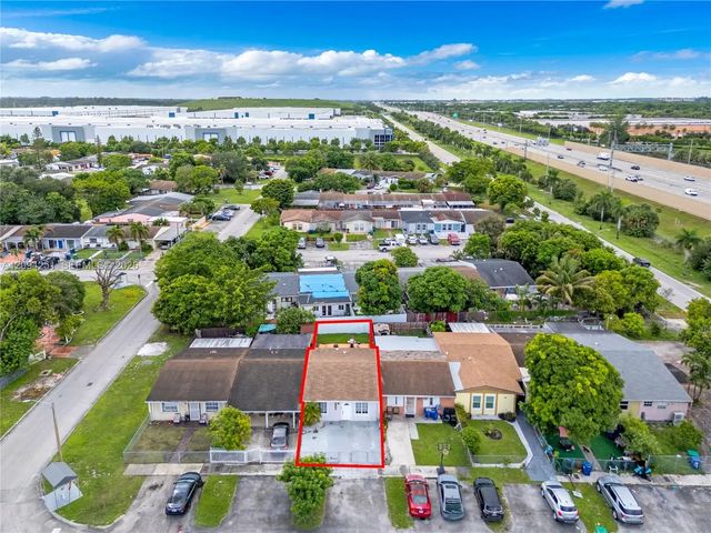 21466 Nw 40th Cir Court, Miami Gardens