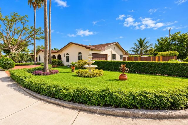4 of 44 - 19901 Highland Lakes Boulevard, Miami, FL