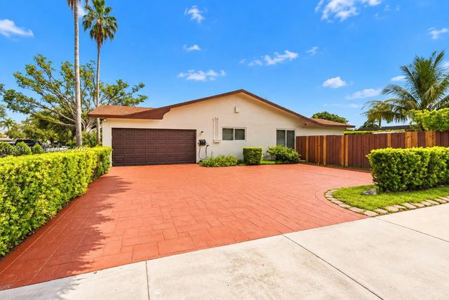 5 of 44 - 19901 Highland Lakes Boulevard, Miami, FL