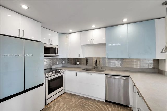 5 of 49 - 100 Bayview Drive #1008, Sunny Isles Beach, FL