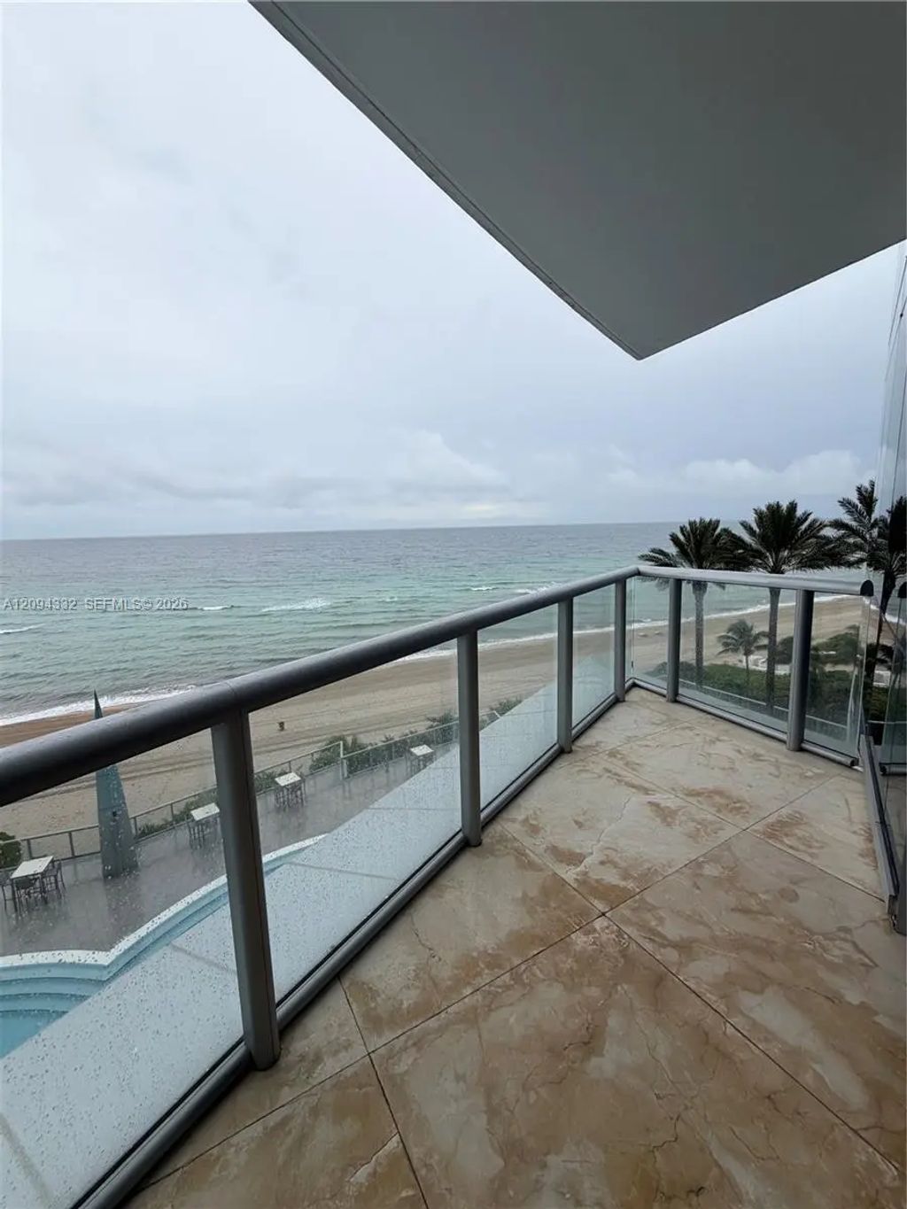 17121 Collins Avenue #904, Sunny Isles Beach