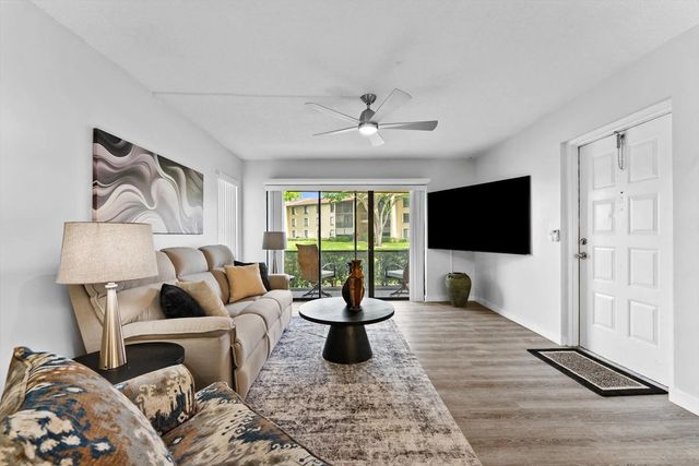 5 of 26 - 722 Sunny Pine Way #f1, Greenacres, FL