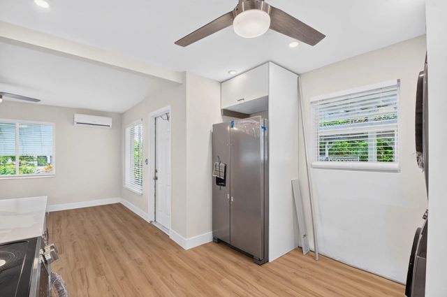 5 of 32 - 402 Se 1st Street Se, Boynton Beach, FL