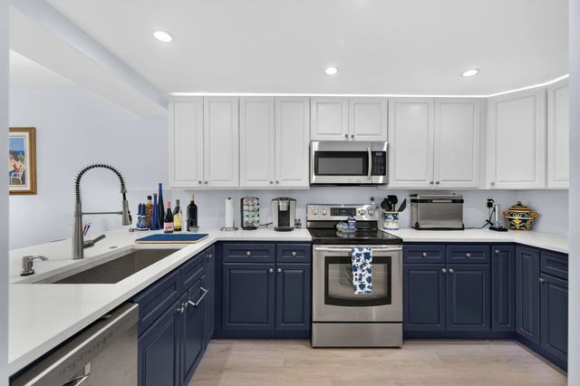 4 of 65 - 8 Royal Palm Way #104, Boca Raton, FL