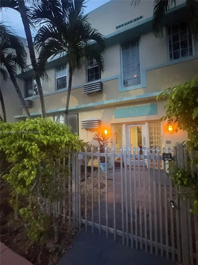 637 12th Street #6, Miami Beach