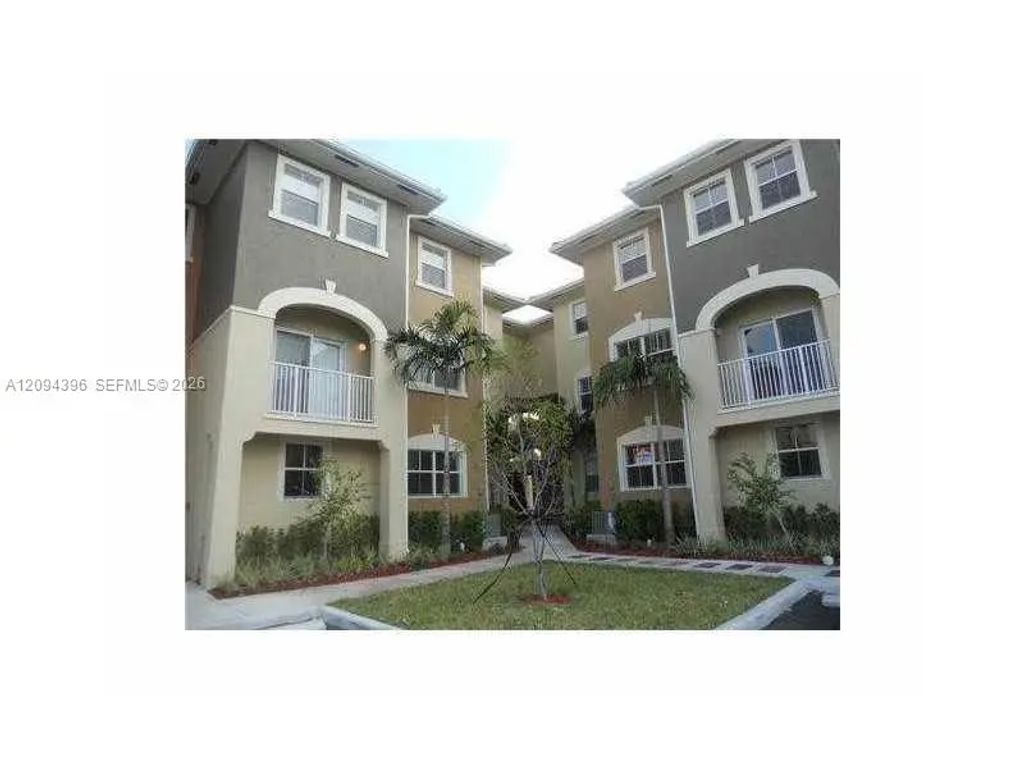 8899 Nw 107th Court #207, Doral